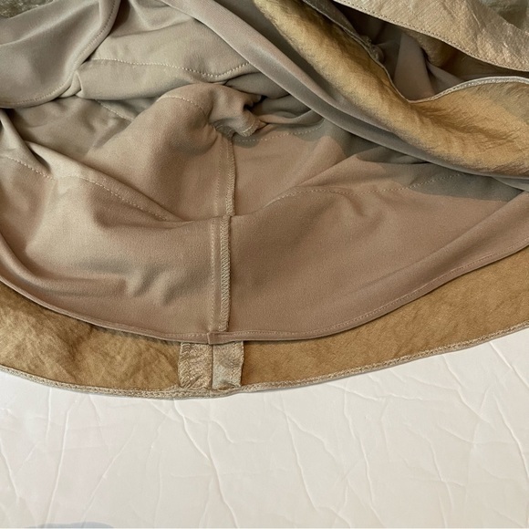 Adrianna Papell Champagne Tulip Layered Fitted Party Event Dress NWOT - Picture 7 of 11